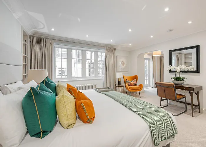 Modern 3 Bedroom Luxury House With Garage In Central London