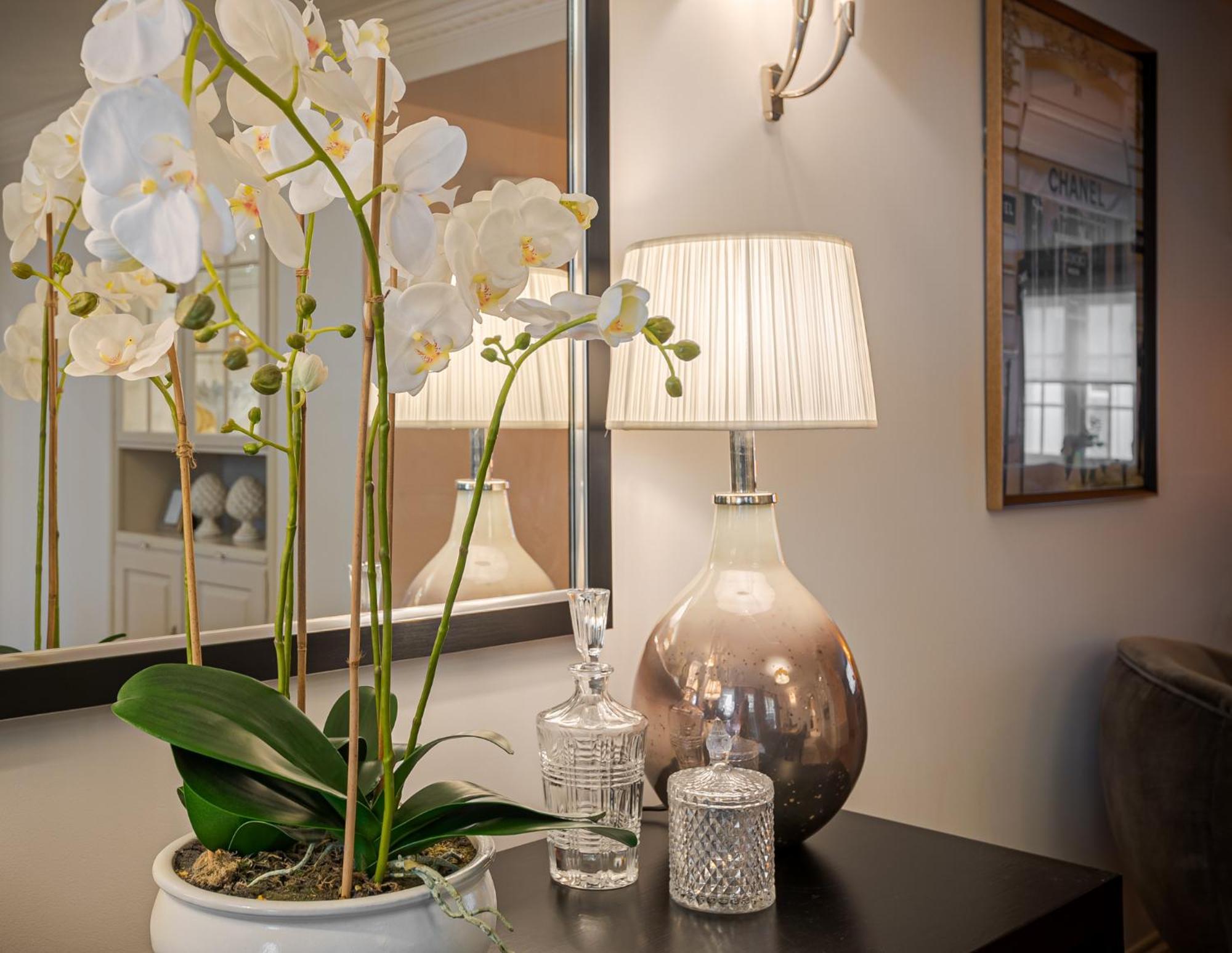 Exclusive 3Br Mews Home In Belgravia With Ac And Garage Parking *