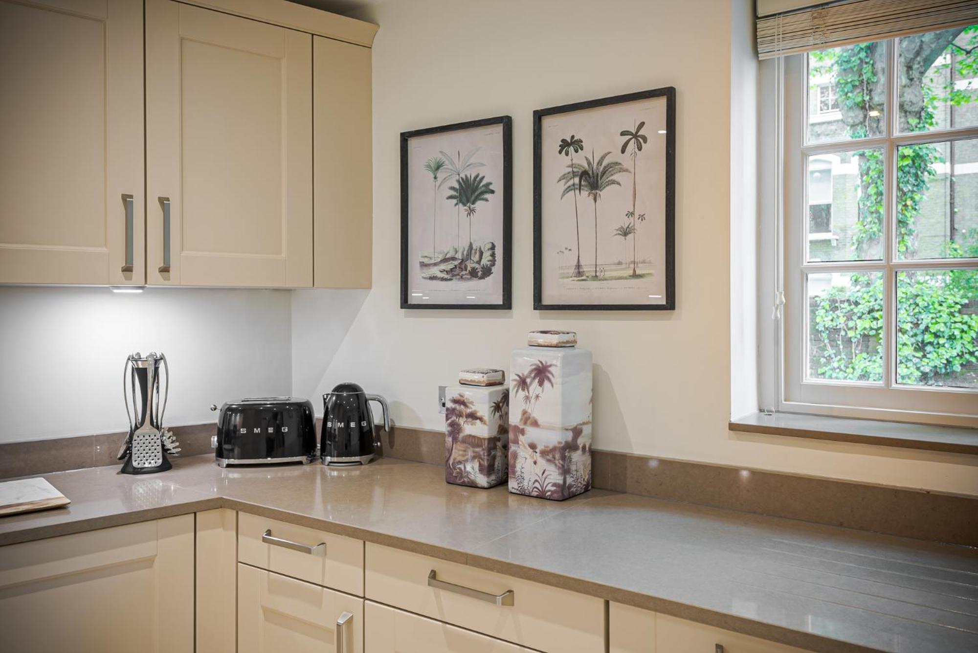 Exclusive 3Br Mews Home In Belgravia With Ac And Garage Parking Apartment *