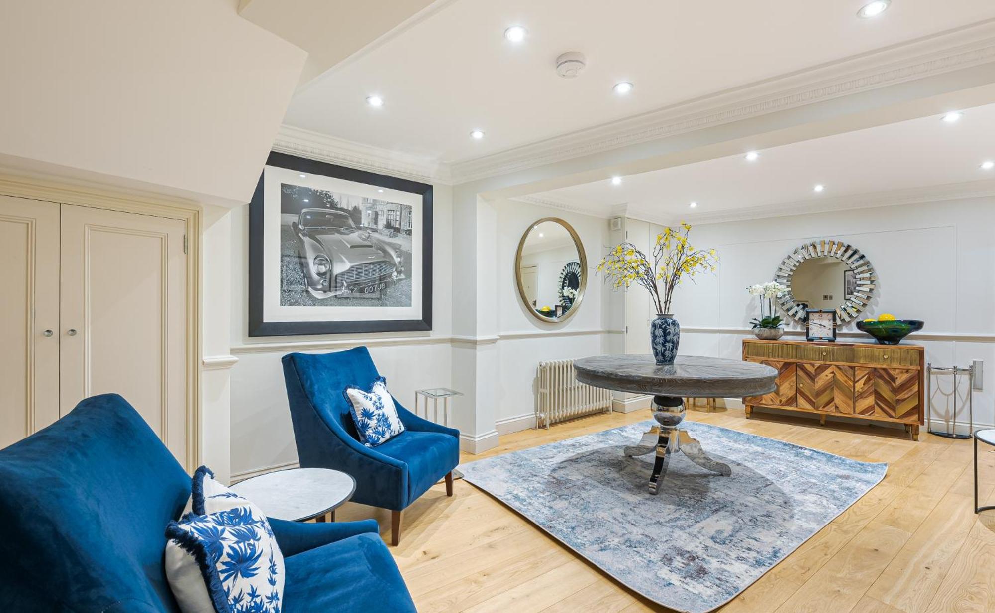 Exclusive 3Br Mews Home In Belgravia With Ac And Garage Parking Apartment