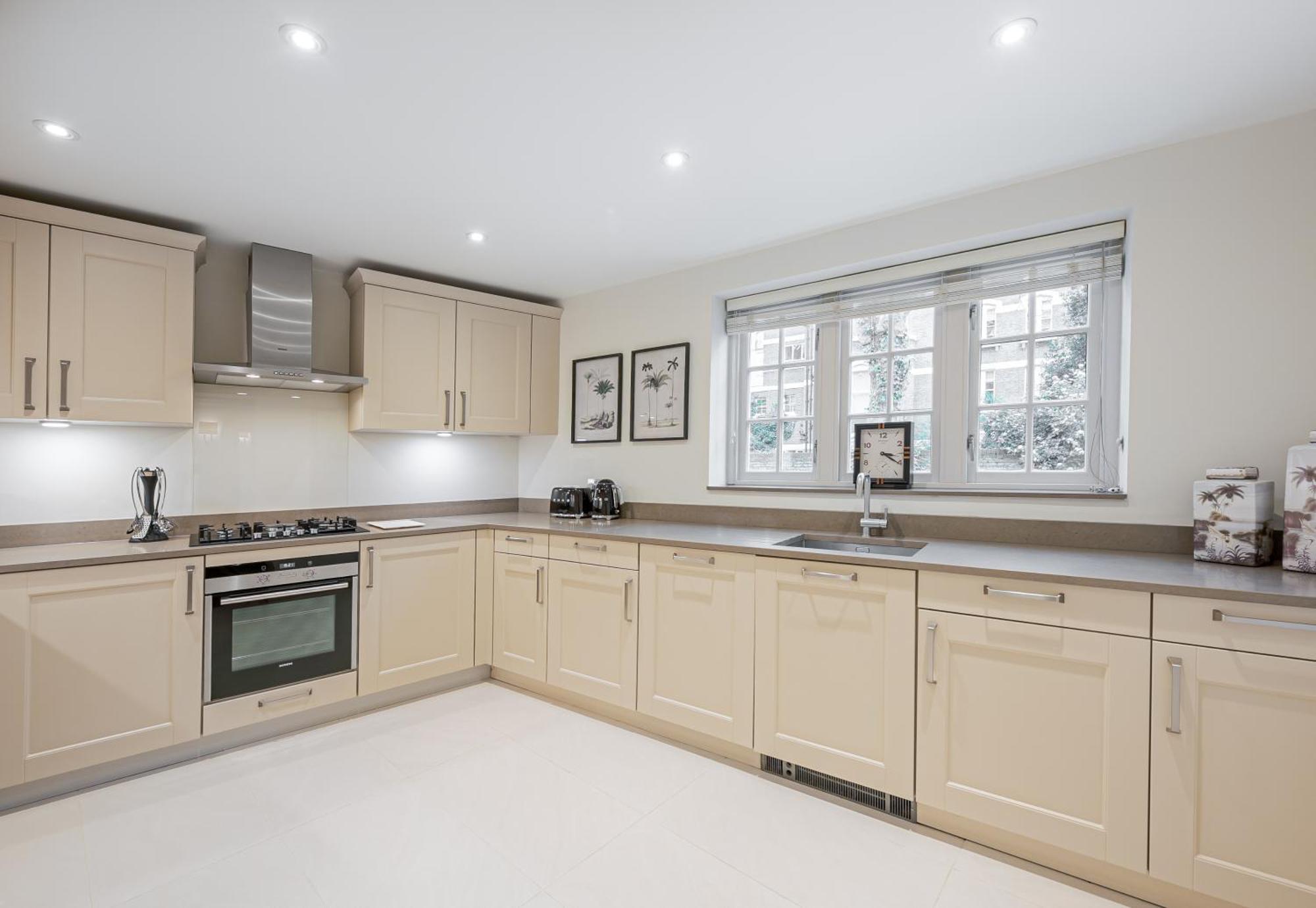 Apartment Exclusive 3Br Mews Home In Belgravia With Ac And Garage Parking