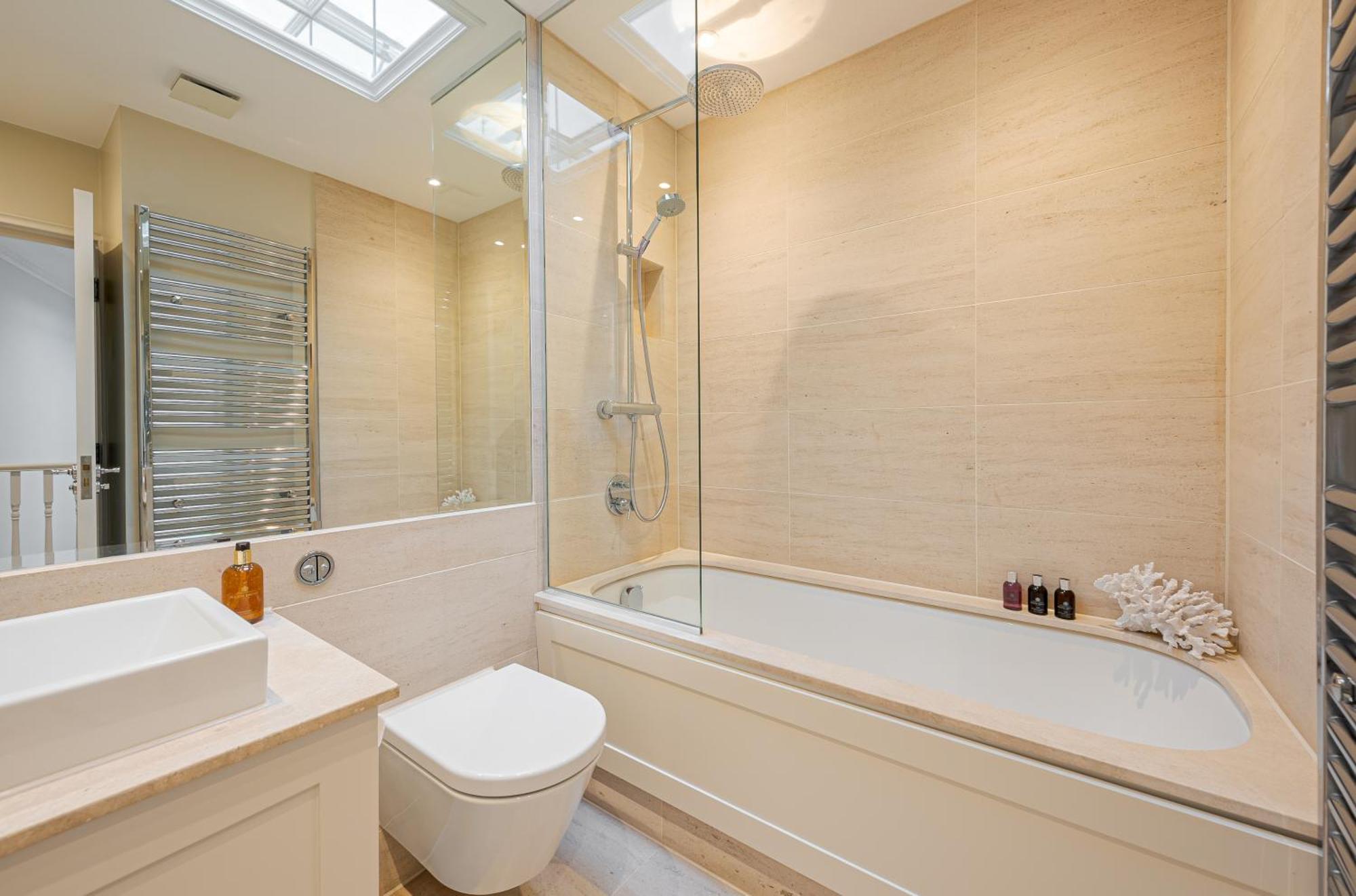 Exclusive 3Br Mews Home In Belgravia With Ac And Garage Parking Apartment London
