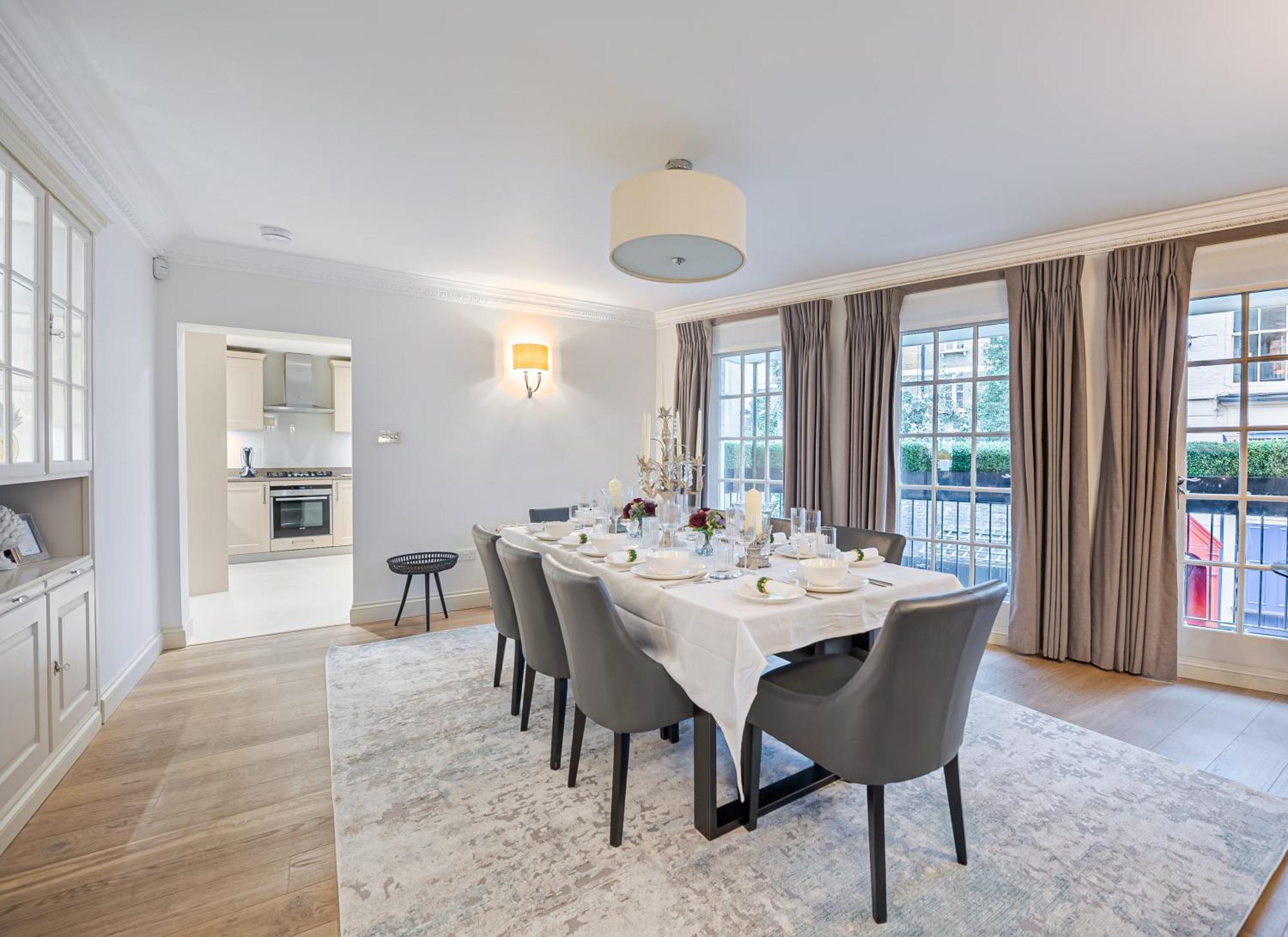 Exclusive 3Br Mews Home In Belgravia With Ac And Garage Parking Apartment