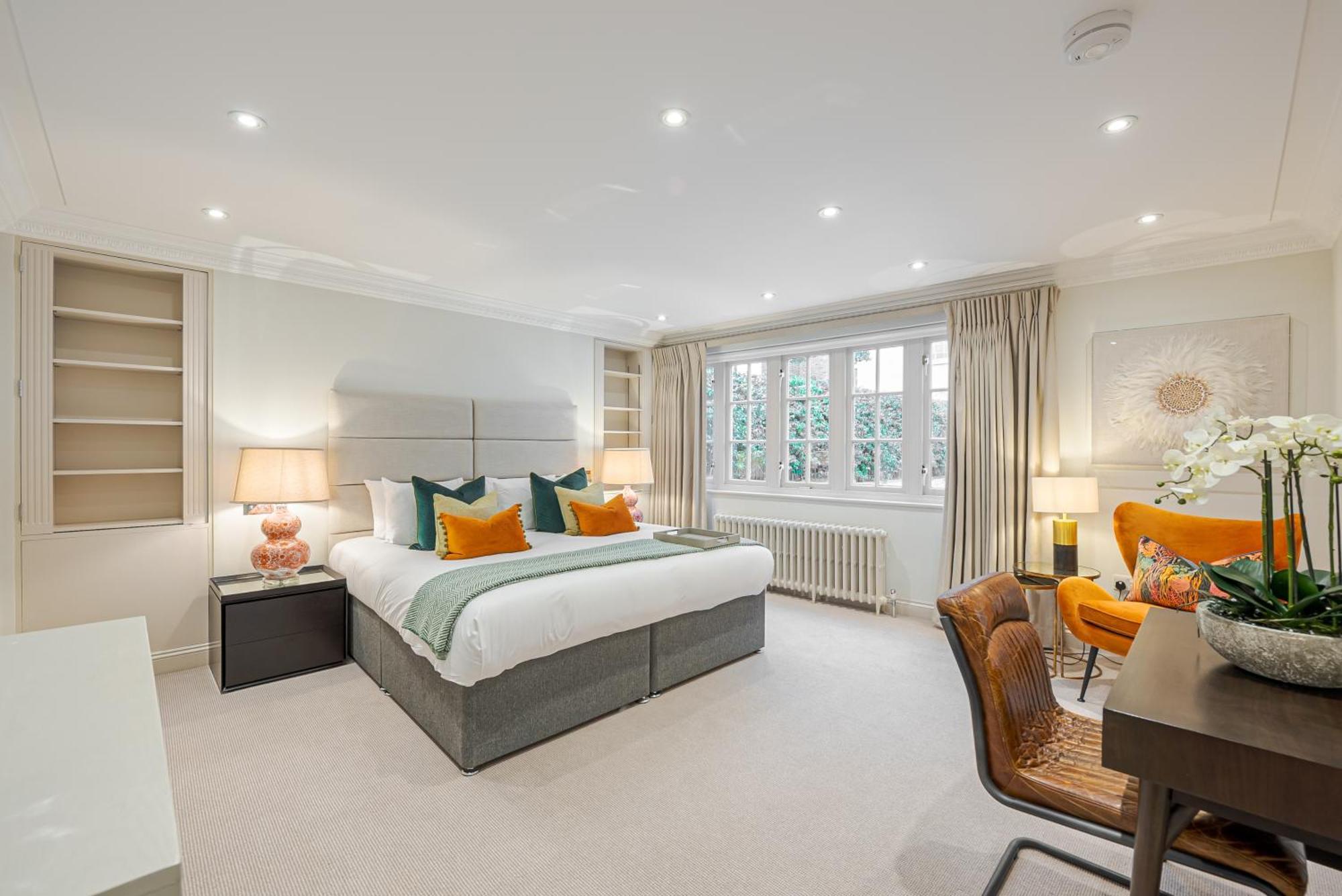 Exclusive 3Br Mews Home In Belgravia With Ac And Garage Parking